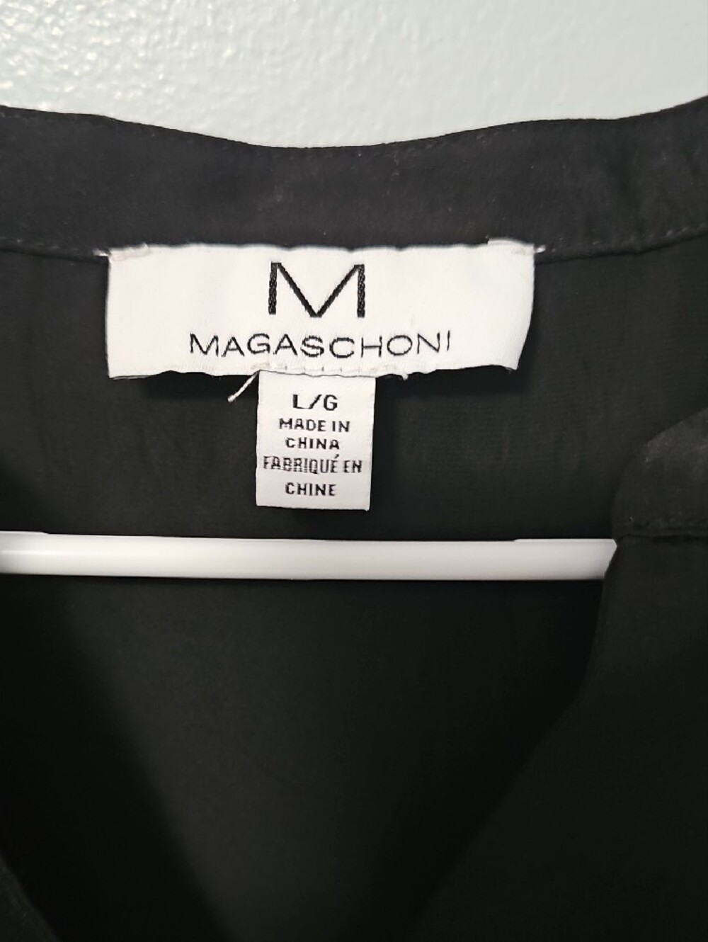 Magaschoni Black Short-Sleeve Silk Blend V-Neck Blouse - Picture 2 of 7